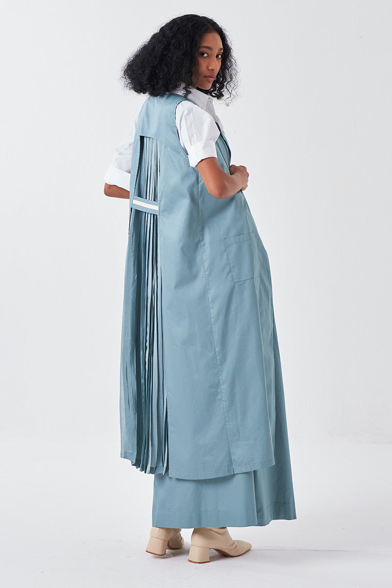 Sleeveless Back Pleat Jacket