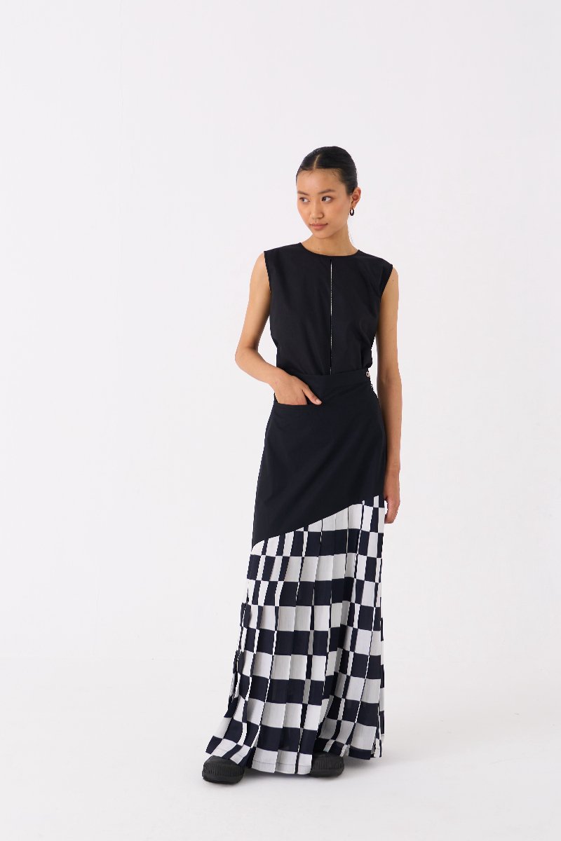 Checkered Skirt Black Check - Three