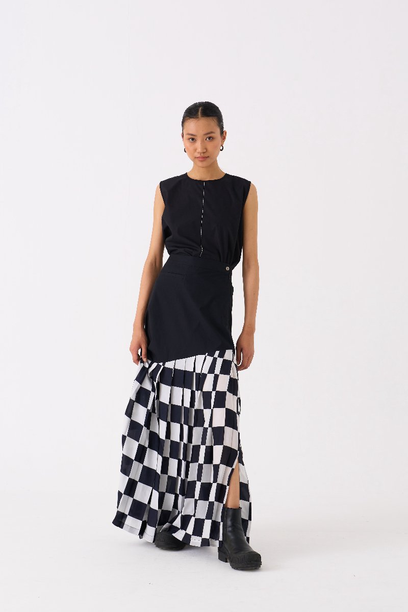 Checkered Skirt Black Check - Three