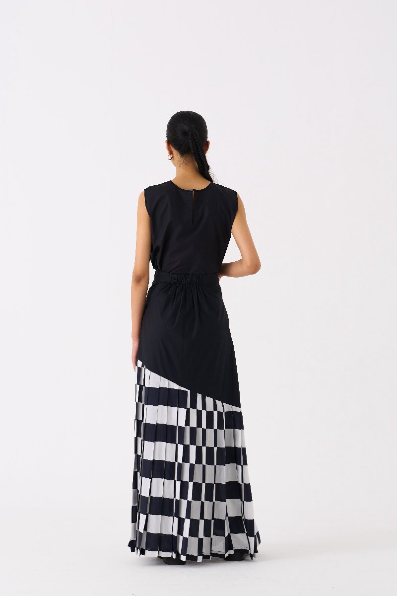 Checkered Skirt Black Check - Three