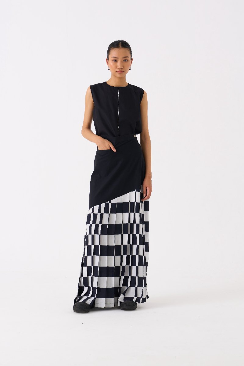 Checkered Skirt Black Check - Three