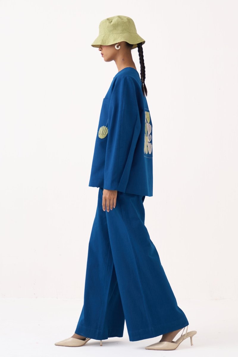 Emb. Contour Overlay - Three Clothing