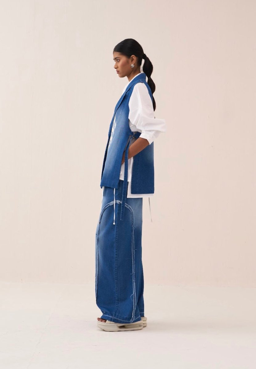 Side U - Panel Bottom - Three Clothing