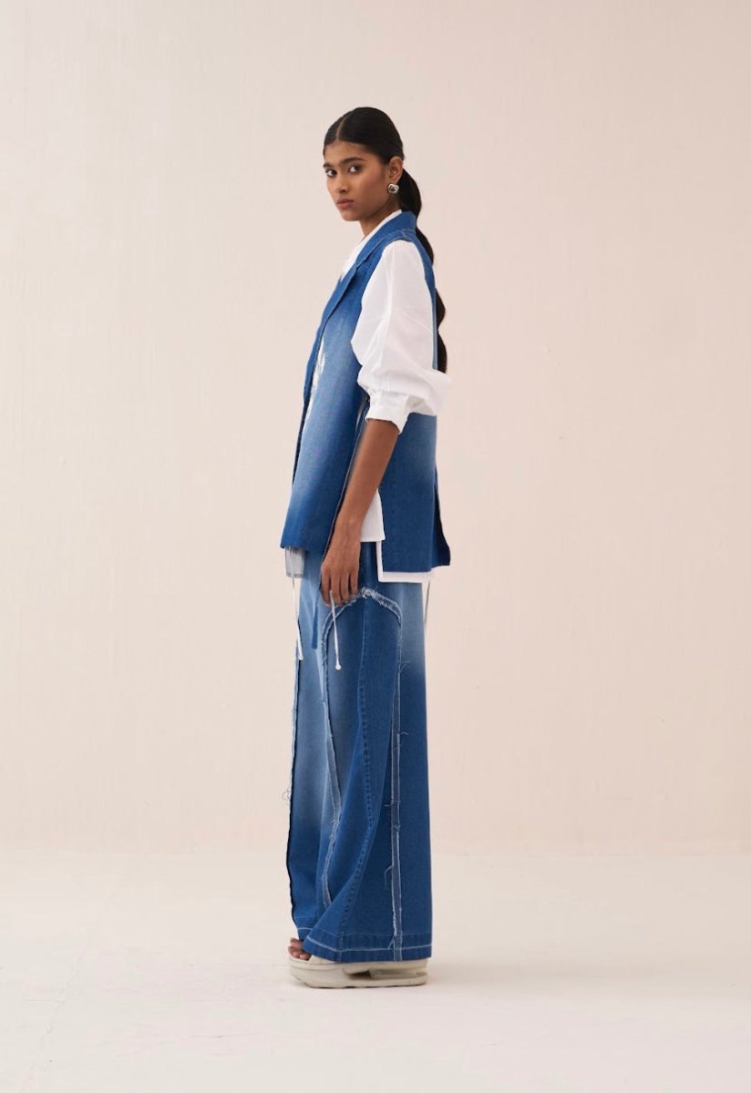 Side U - Panel Bottom - Three Clothing
