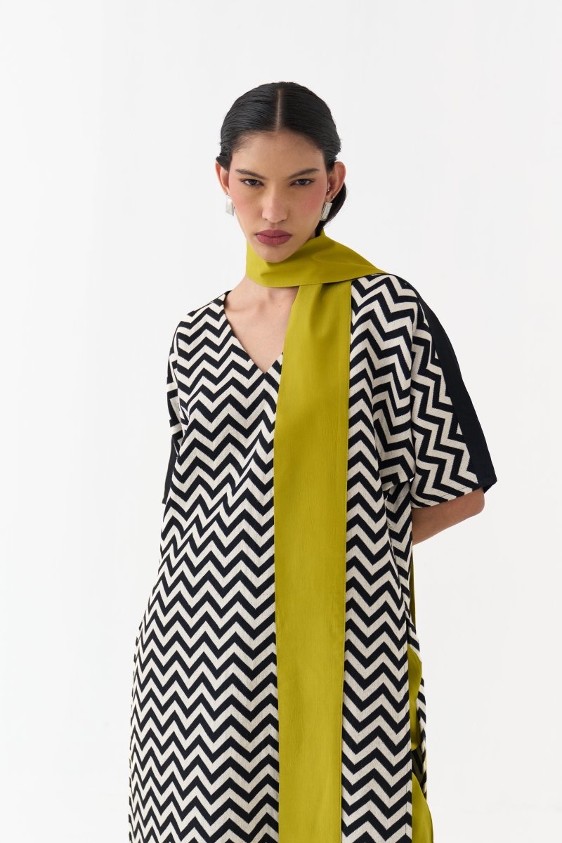 V-Neck Kaftan Co-Ord (Set Of 3) - Three Clothing