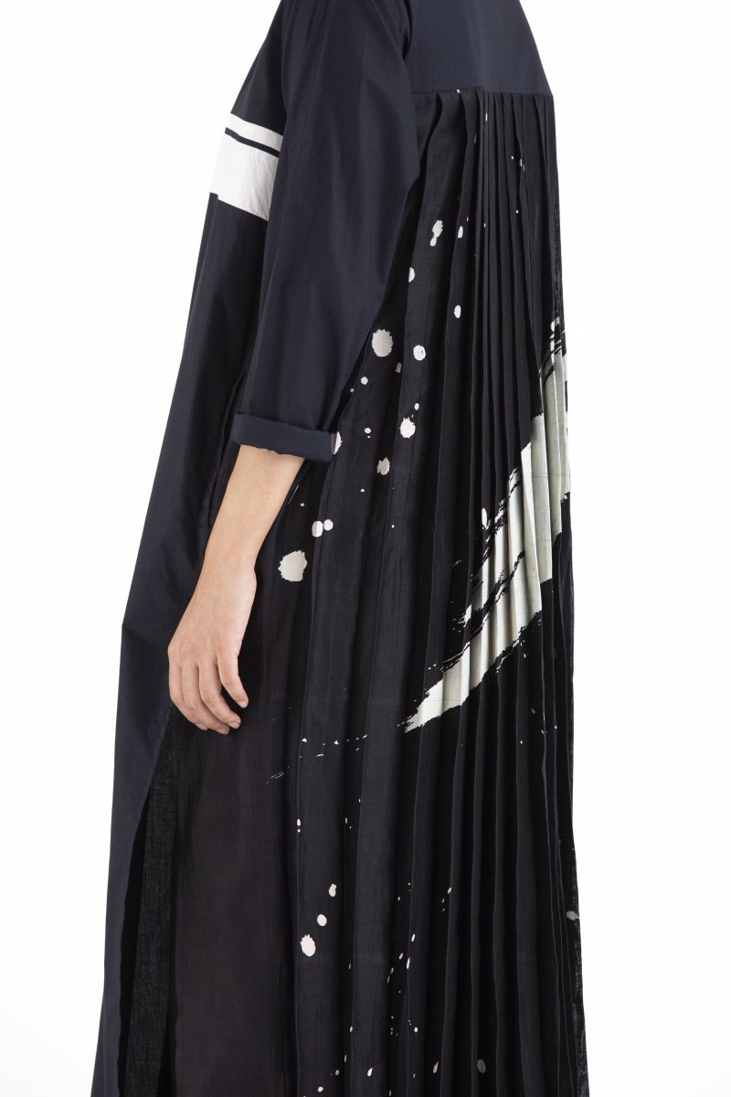 Back Pleat Jacket- Black - Three