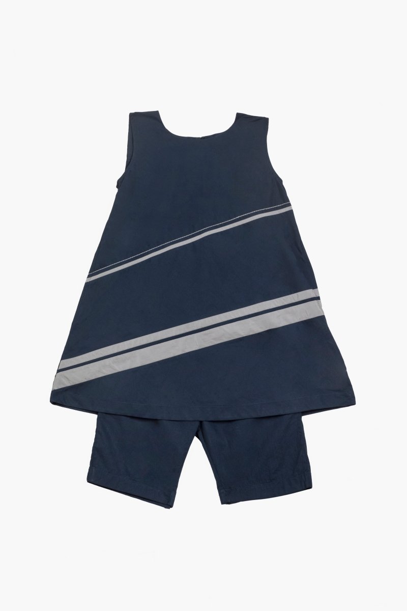 Shorts- Navy - Three